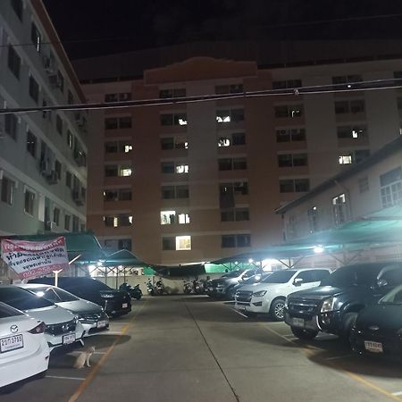 Ferienwohnung Jatuporn A3 Rangsit Exterior foto